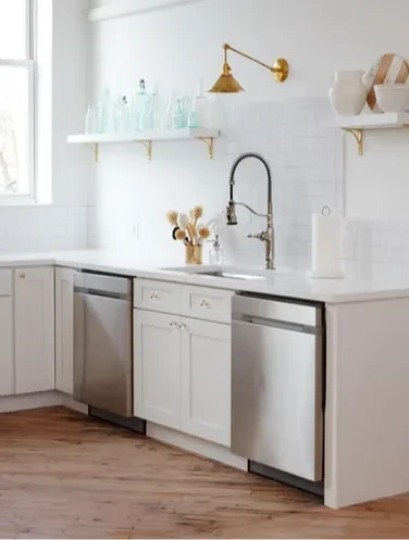 Champagne Maple Shaker in Display2